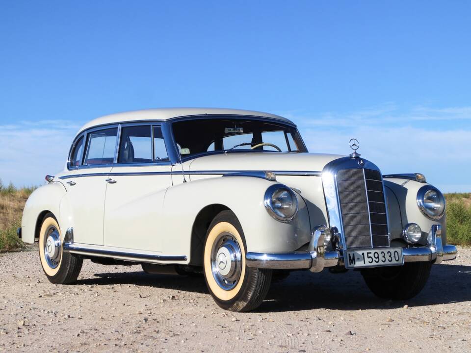 Imagen 3/19 de Mercedes-Benz 300 c (1956)