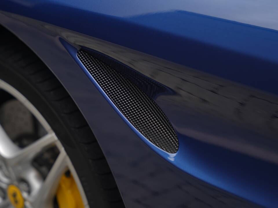 Bild 43/50 von Ferrari California T (2016)