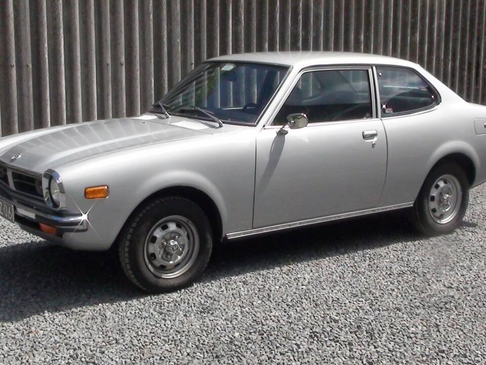 Image 5/8 of Mitsubishi Lancer (1976)