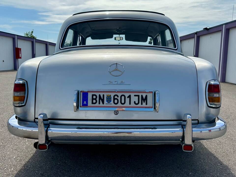 Image 3/6 of Mercedes-Benz 219 (1956)