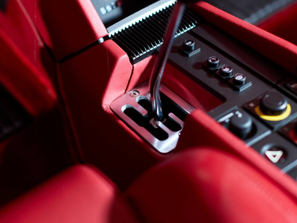 Image 36/56 of Ferrari Testarossa (1987)