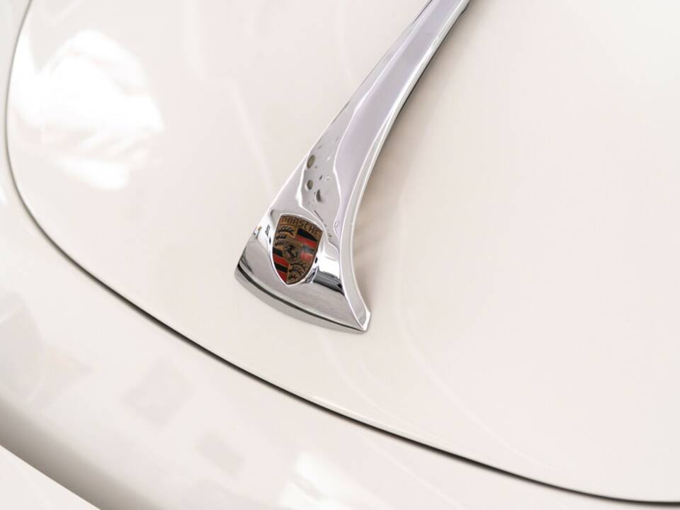 Image 21/37 of Porsche 356 C 1600 SC (1964)