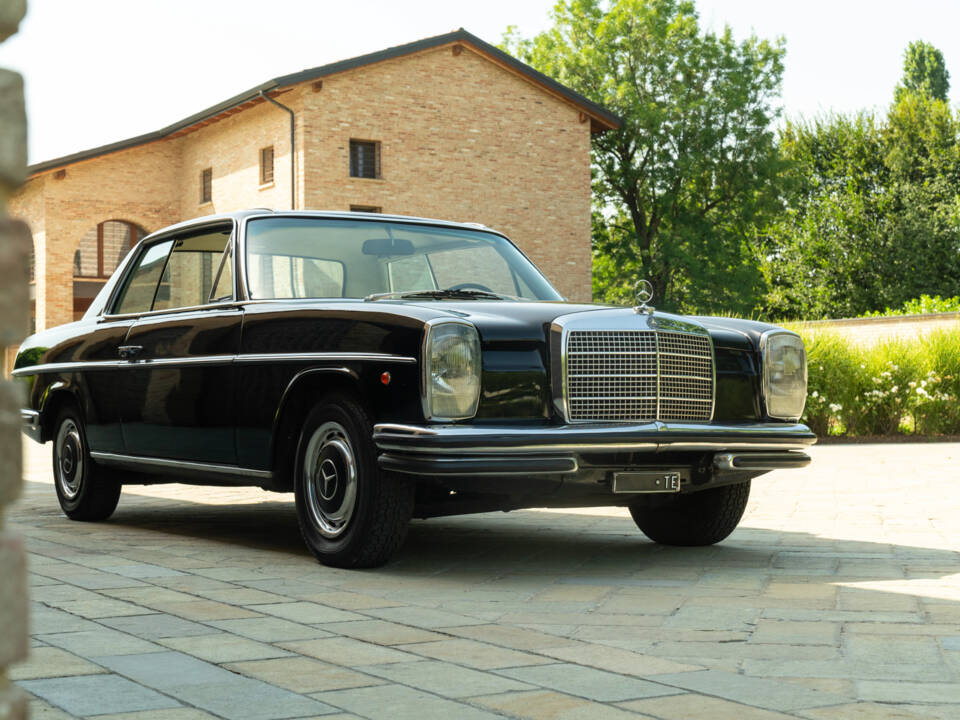 Image 10/50 of Mercedes-Benz 250 CE (1970)