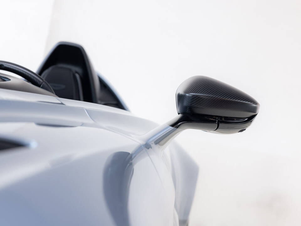 Bild 33/47 von Aston Martin V12 Speedster (2021)