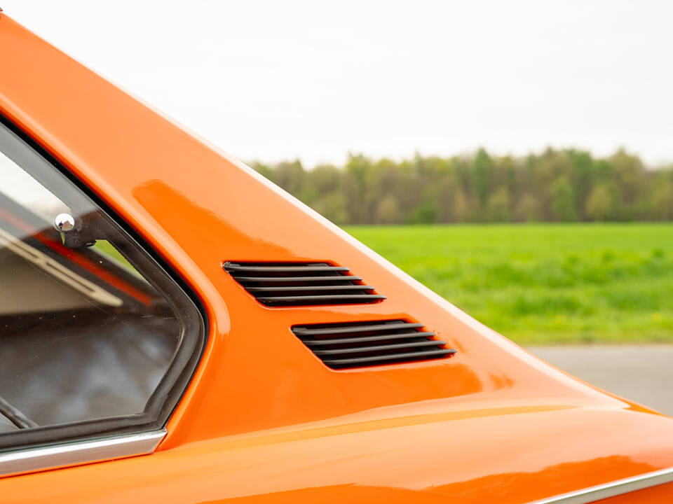 Image 26/56 de BMW 2002 tii Touring (1973)