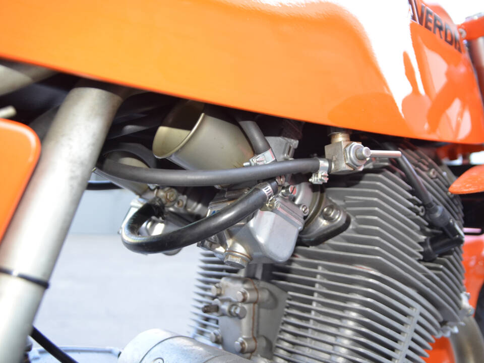 Image 22/36 of Laverda DUMMY (1975)