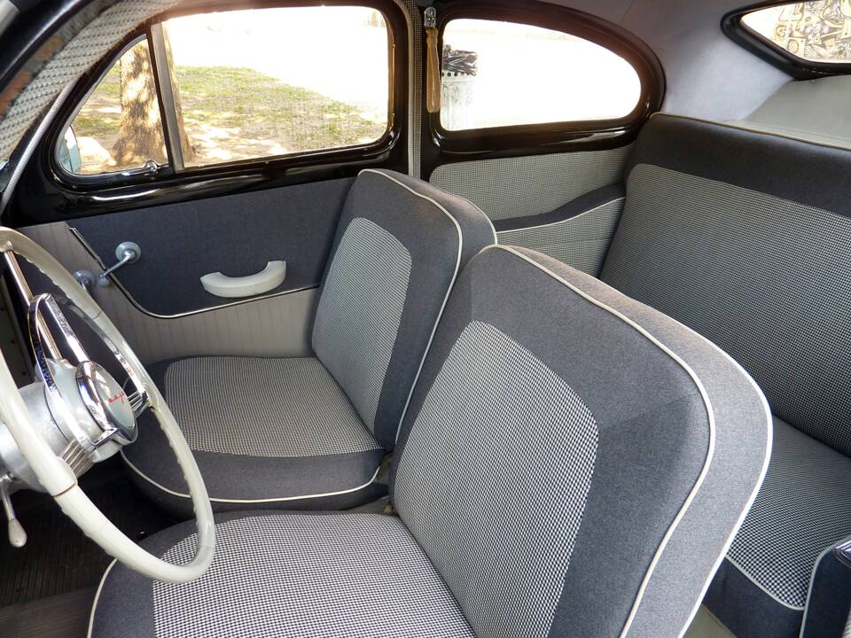 Image 13/50 de Volvo PV 444 (1956)
