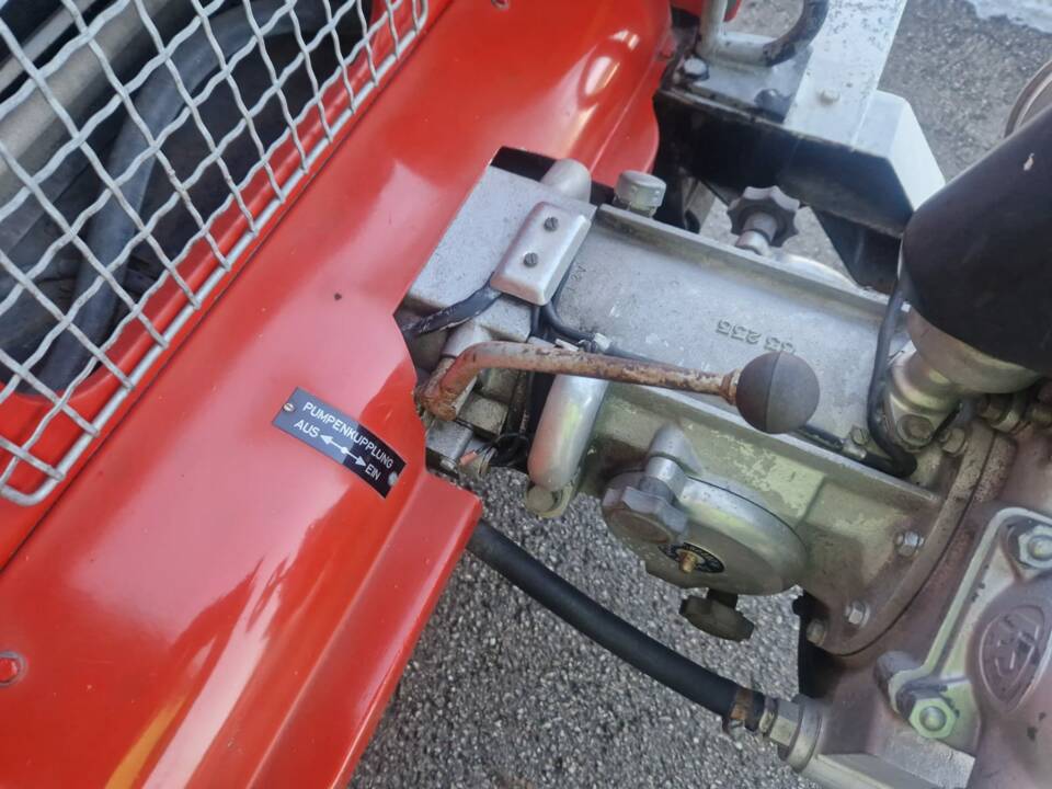 Image 27/54 of Land Rover 109 (1970)