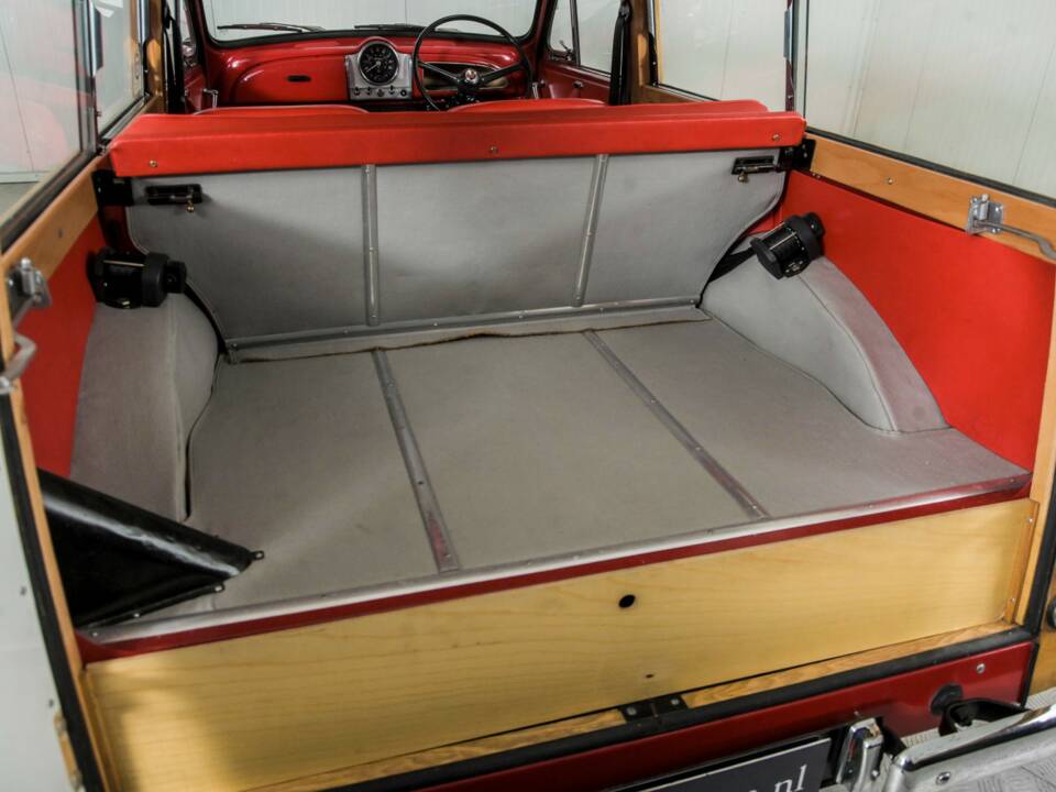 Bild 40/50 von Morris Minor 1000 Traveller (1969)