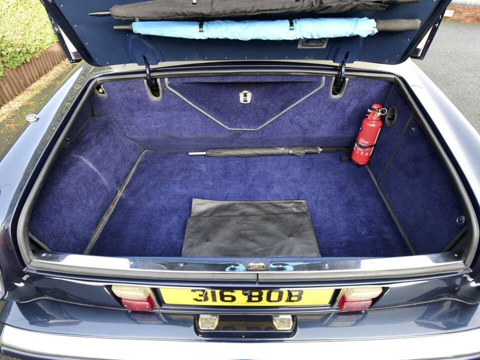 Image 41/50 of Rolls-Royce Corniche III (1990)