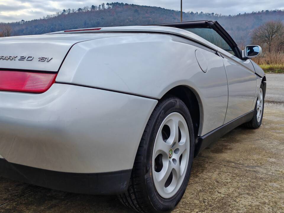 Bild 27/40 von Alfa Romeo Spider 2.0 Twin Spark 16V (1997)
