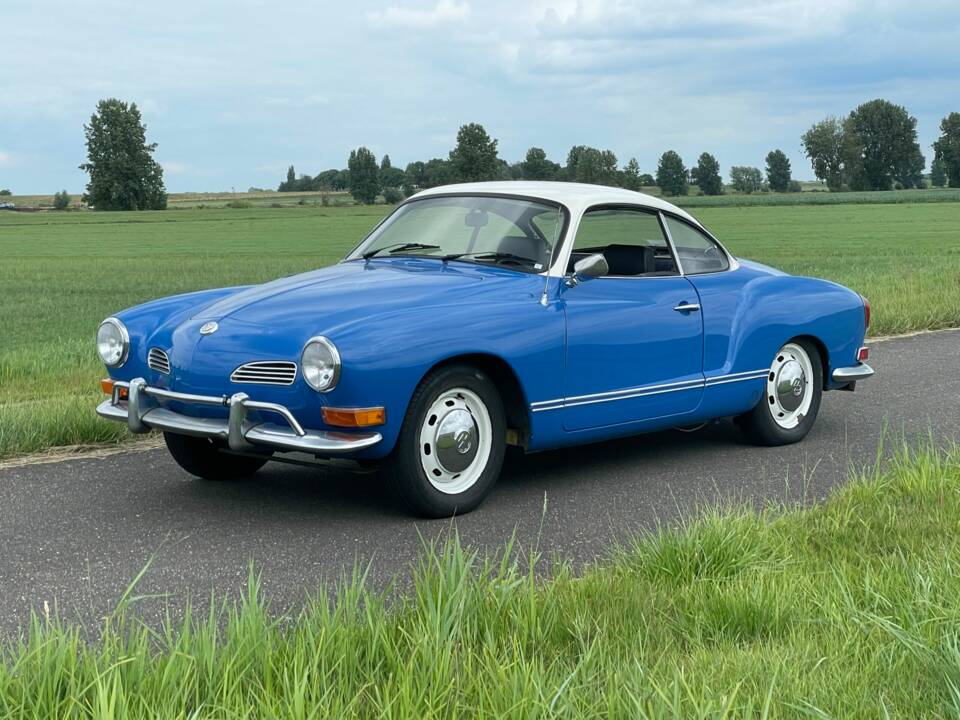 Image 3/8 de Volkswagen Karmann Ghia 1500 (1970)