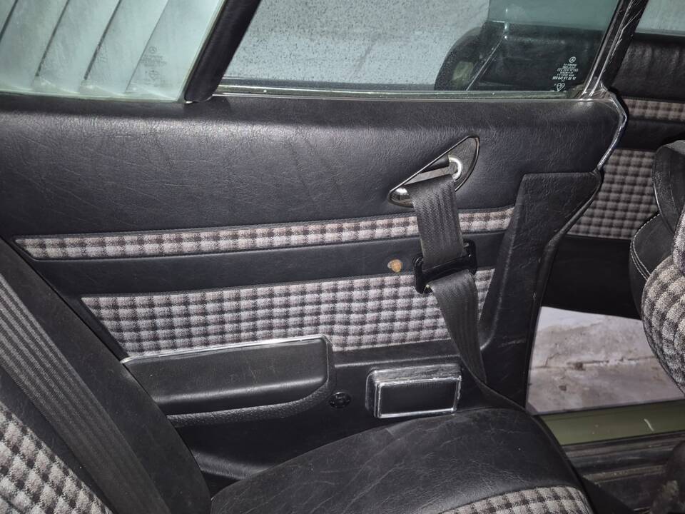 Image 9/15 de Mercedes-Benz 280 SLC (1980)