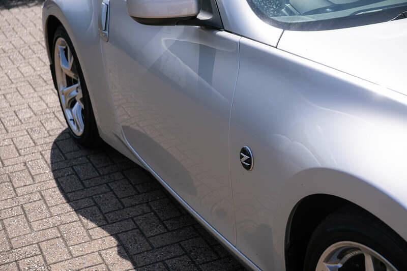 Image 21/41 de Nissan 370Z (2011)
