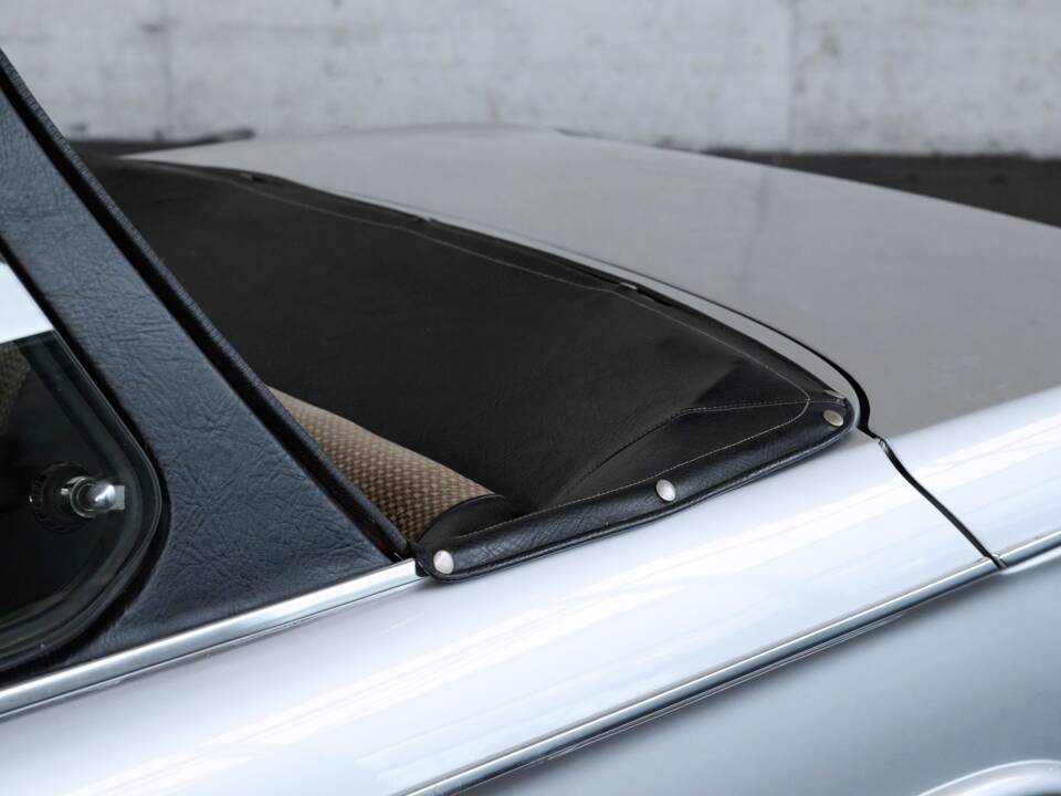 Bild 9/50 von BMW 2002 Baur (1972)