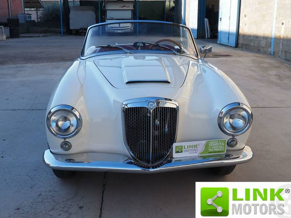 Bild 2/10 von Lancia Aurelia B24 Convertible (1958)