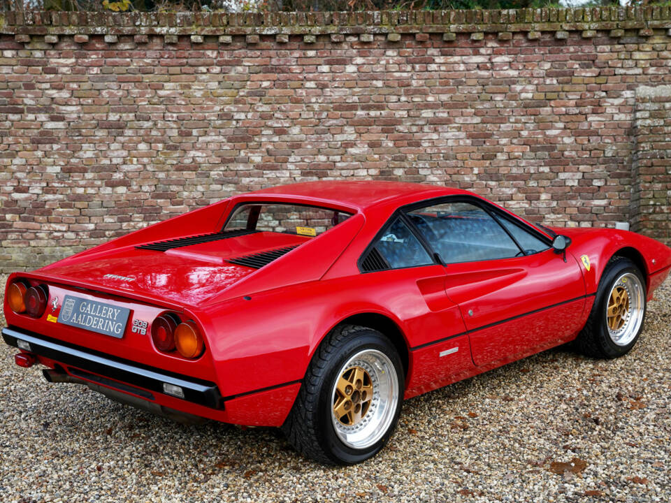 Bild 29/50 von Ferrari 308 GTB (1977)