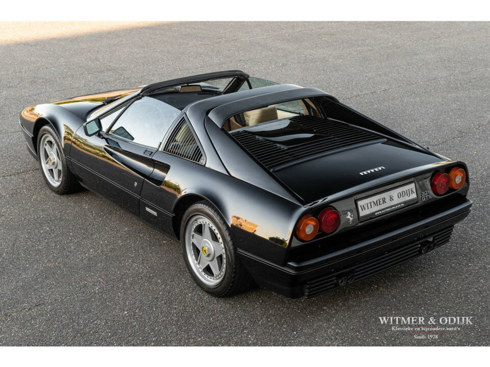 Image 4/41 de Ferrari 328 GTS (1989)