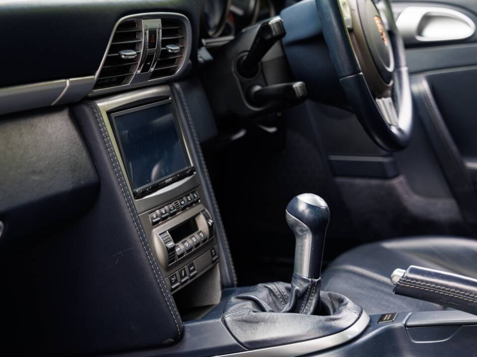 Bild 28/50 von Porsche 911 Carrera (2004)