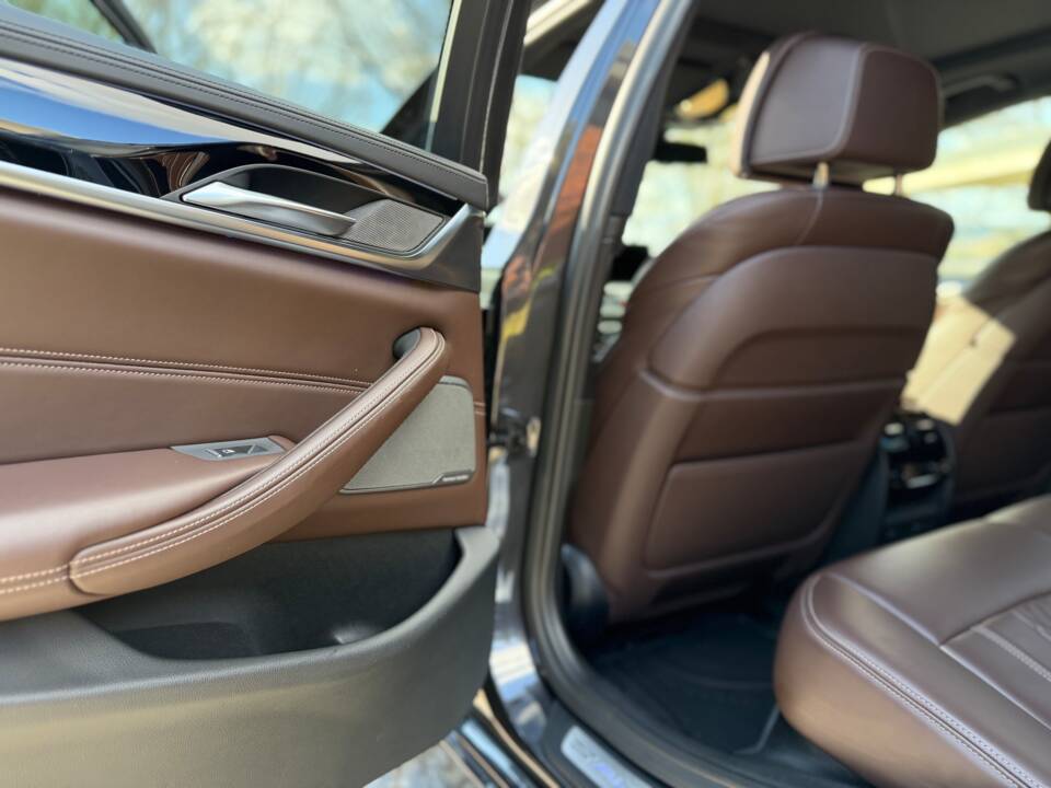 Image 19/28 of ALPINA D5 Touring (2018)