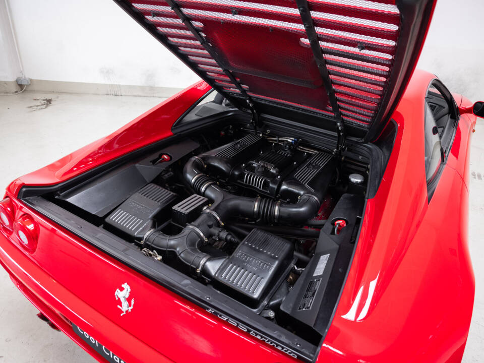 Bild 38/41 von Ferrari F 355 Berlinetta (1996)