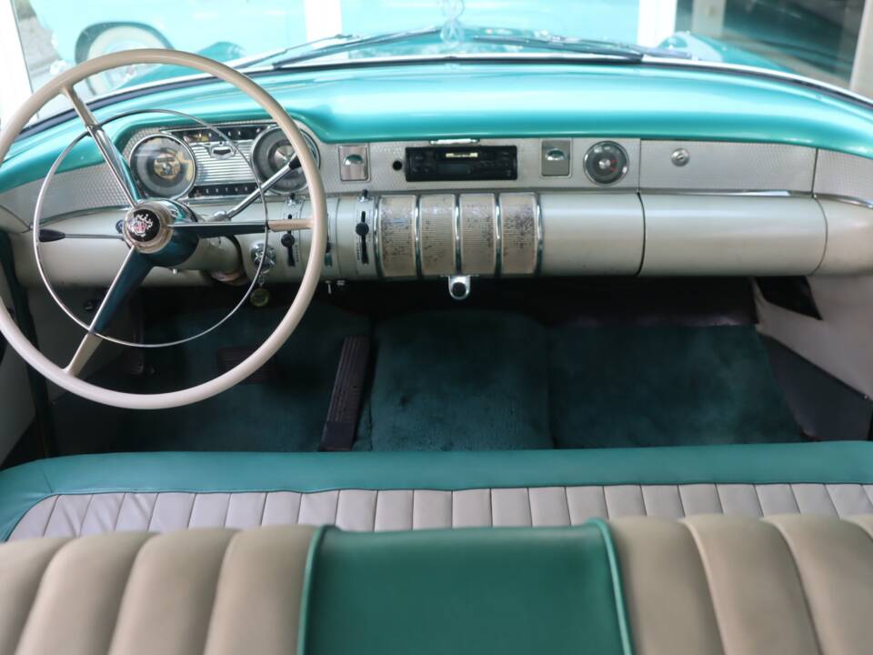 Image 37/50 of Buick 60 Century Riviera (1955)