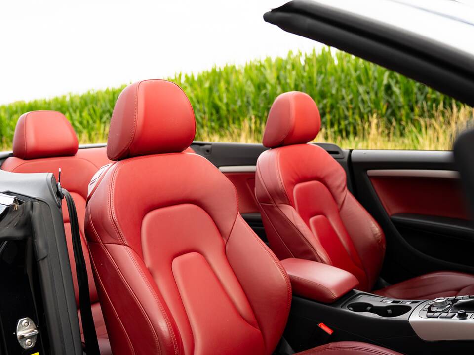 Image 24/33 of Audi A5 2.0 TFSI (2010)