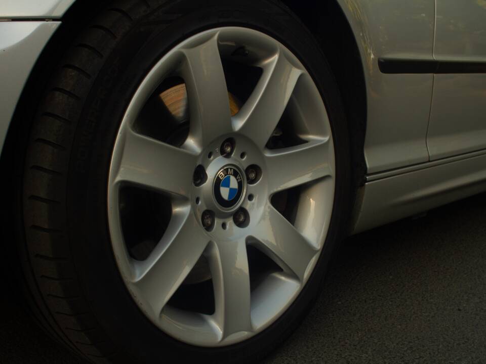Afbeelding 10/58 van BMW 330i (2002)
