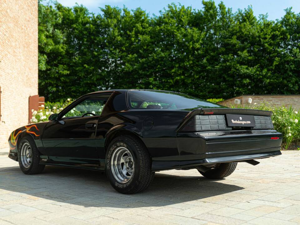 Bild 6/50 von Chevrolet Camaro Z28 (1992)