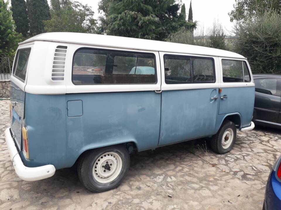 Bild 3/18 von Volkswagen T2b Kleinbus (1972)