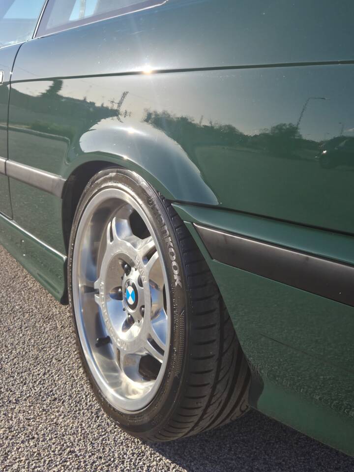 Image 4/54 of BMW M3 GT (1995)