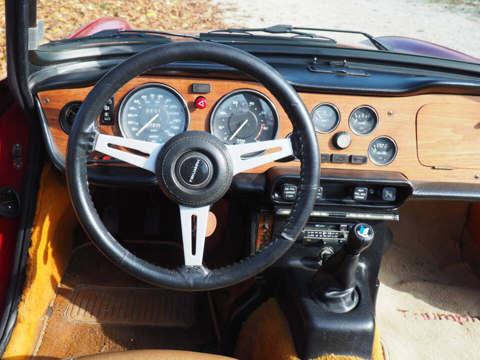 Immagine 6/9 di Triumph TR 6 (1976)