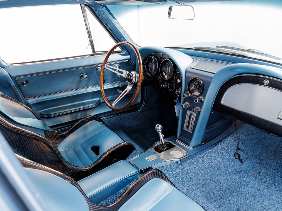 Image 17/45 of Chevrolet Corvette Sting Ray (1966)