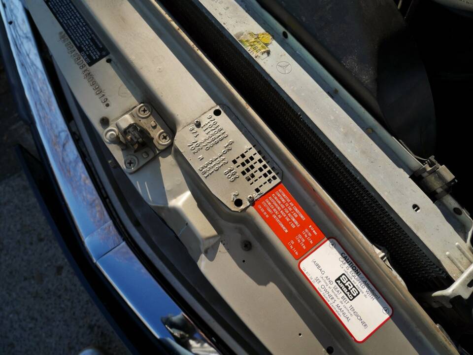 Bild 30/30 von Mercedes-Benz 560 SL (1989)