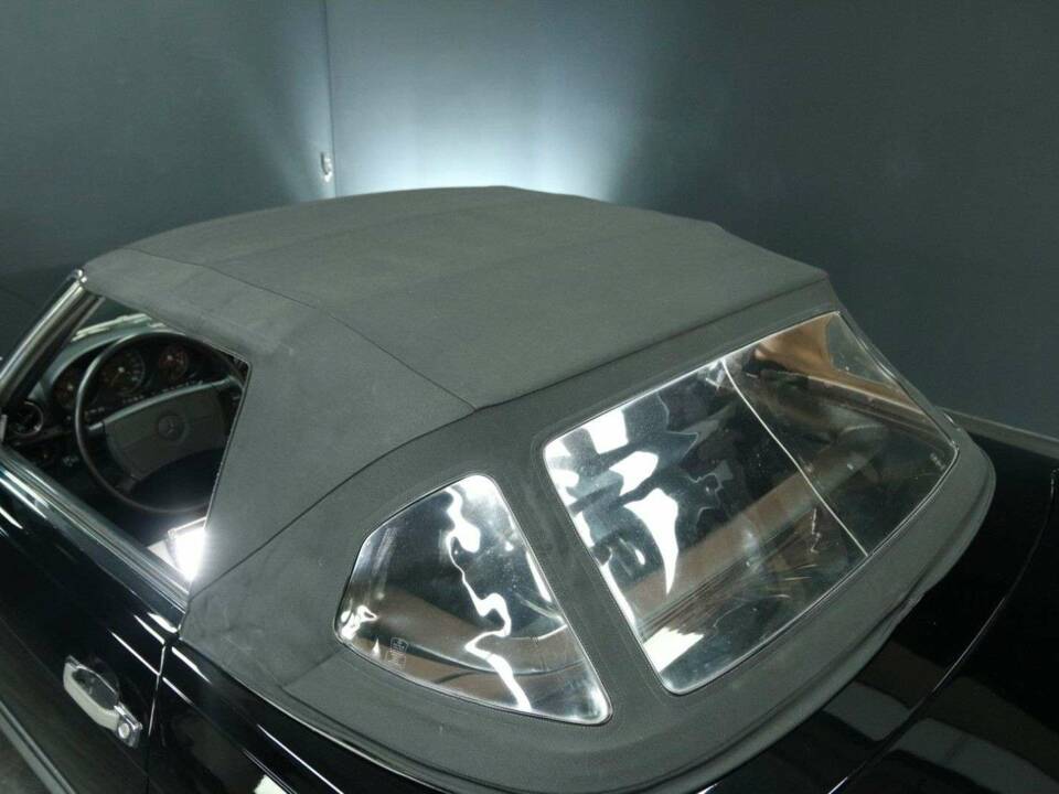Image 30/30 of Mercedes-Benz 560 SL (1987)