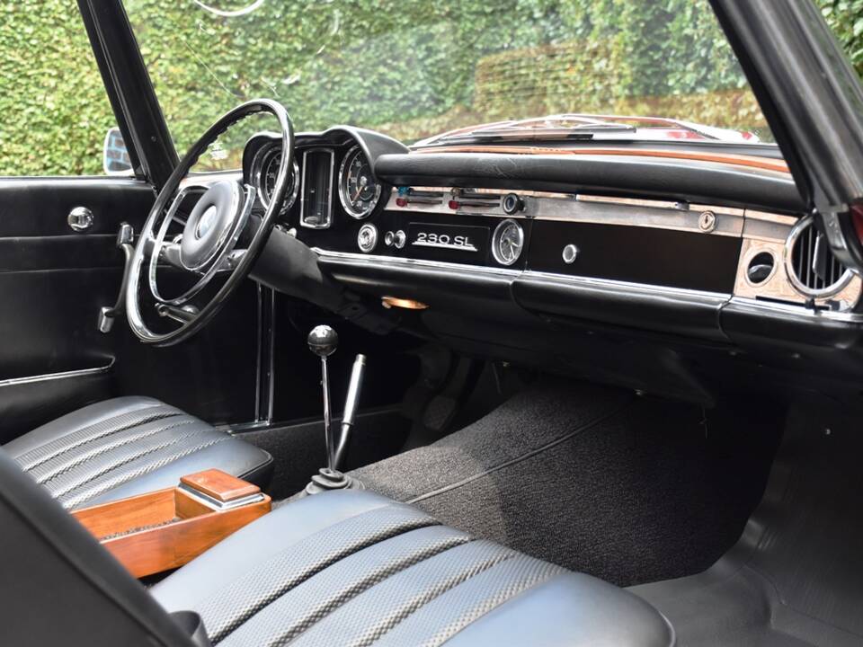 Image 31/45 of Mercedes-Benz 230 SL (1964)