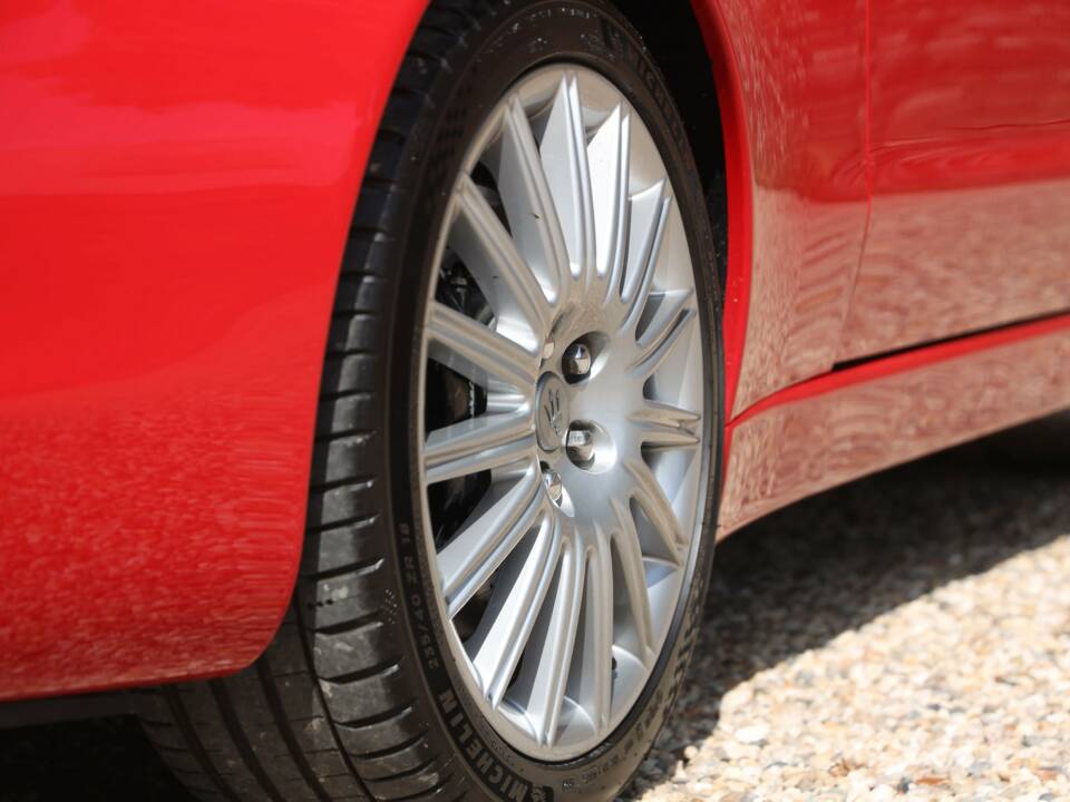 Image 27/50 of Maserati Spyder 4200 Cambiocorsa (2003)