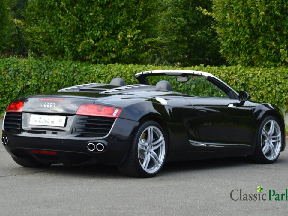 Image 5/50 of Audi R8 Spyder 4.2 FSI Quattro (2011)