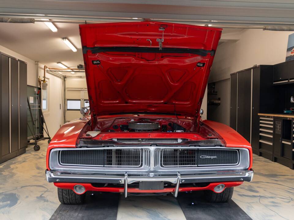 Image 17/24 of Dodge Charger R/T (1969)