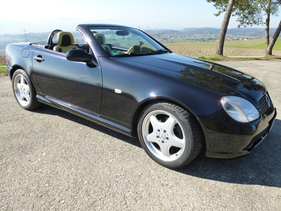 Image 10/53 of Mercedes-Benz SLK 230 Kompressor (1999)