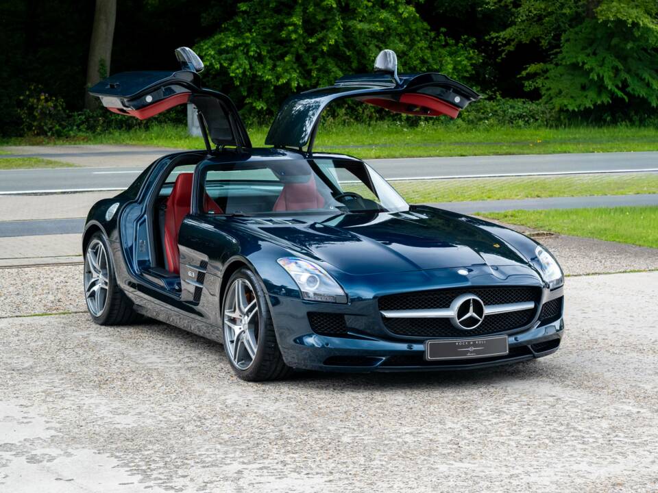 Afbeelding 18/38 van Mercedes-Benz SLS AMG (2010)