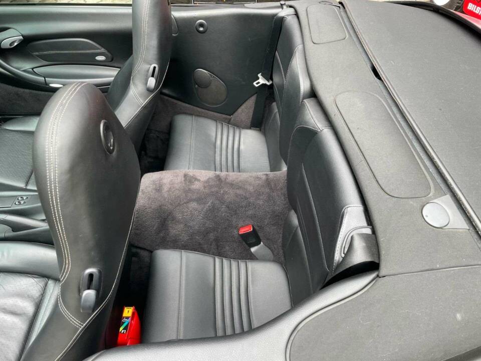 Bild 15/20 von Porsche 911 Carrera (2004)