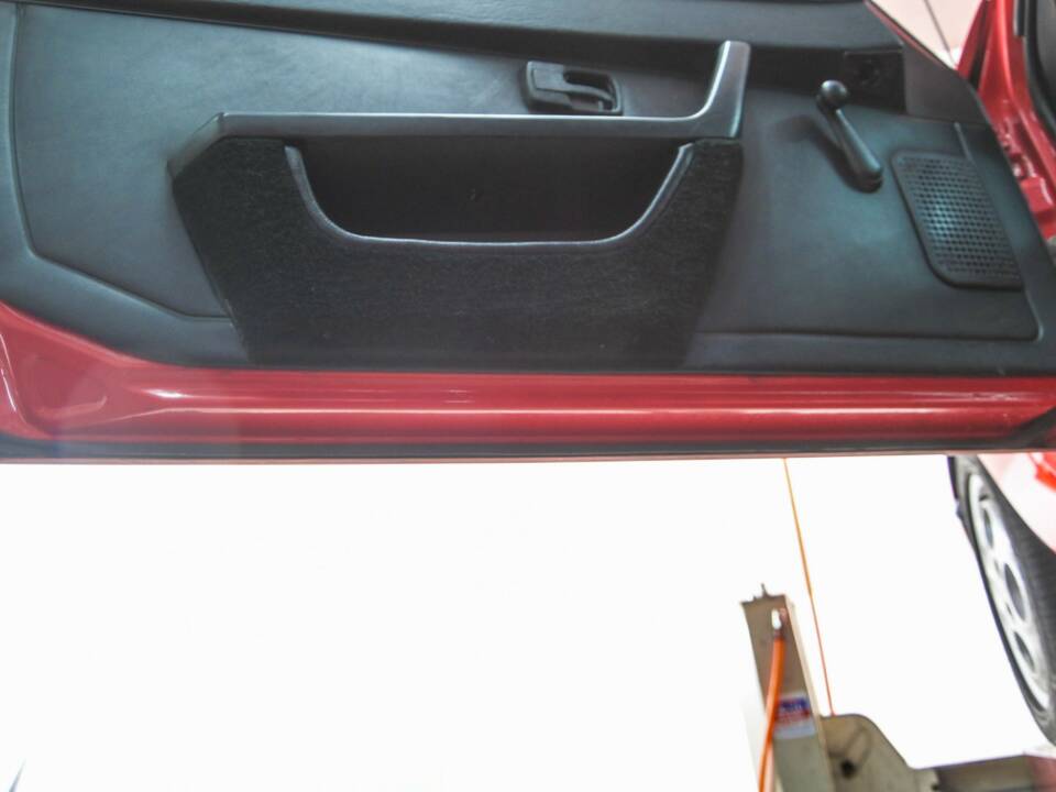 Afbeelding 46/50 van Porsche 924 S (1986)