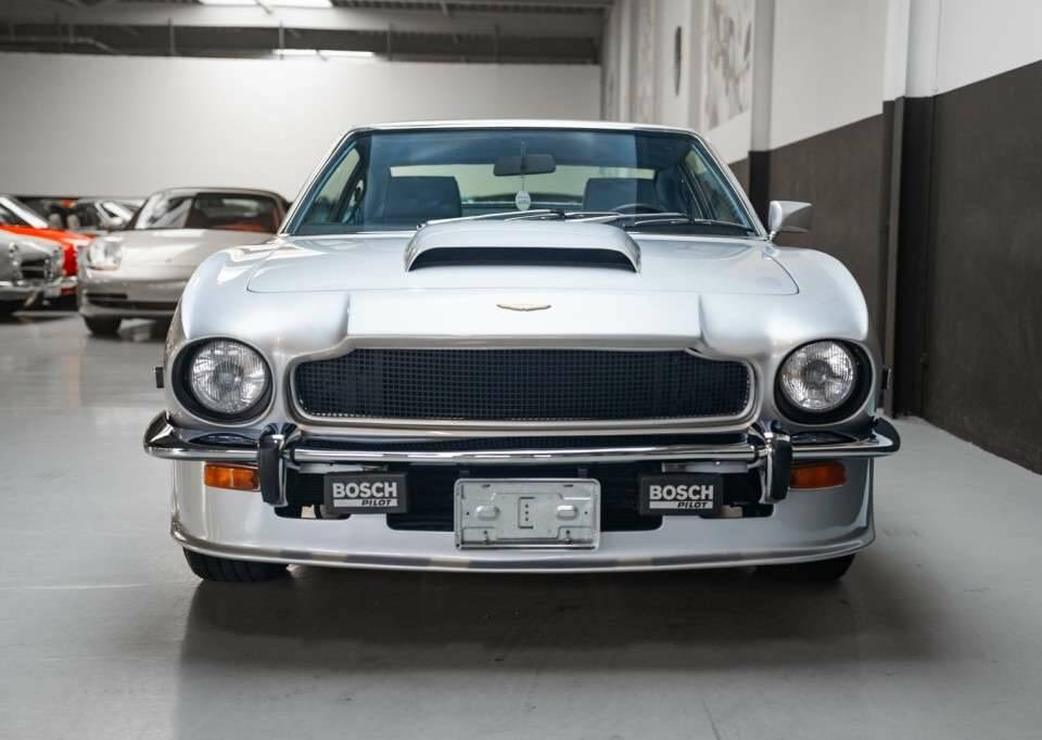 Bild 28/50 von Aston Martin V8 (1978)
