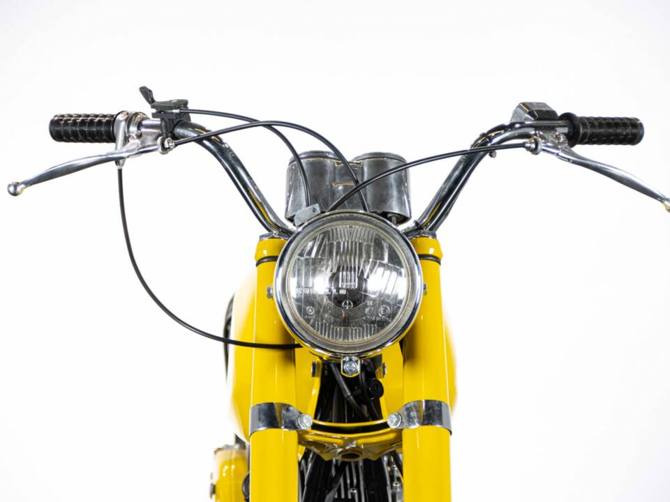 Imagen 42/50 de Gilera 150 Autostrada (1971)
