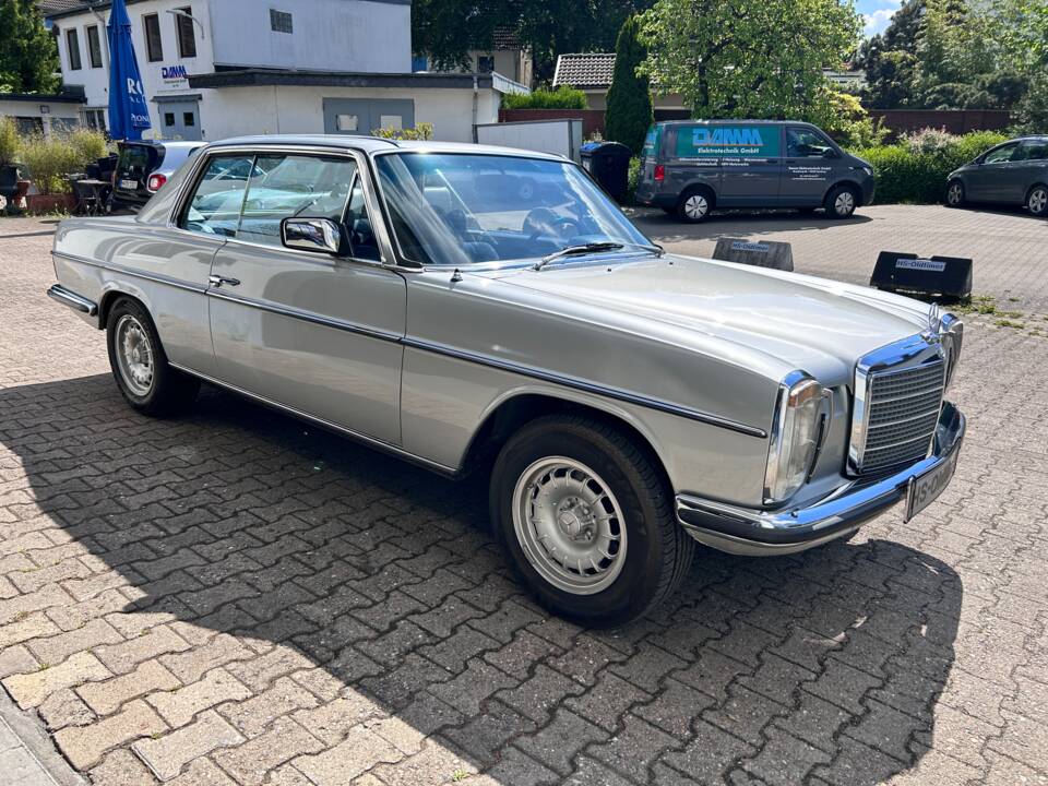 Image 44/61 of Mercedes-Benz 280 CE (1974)