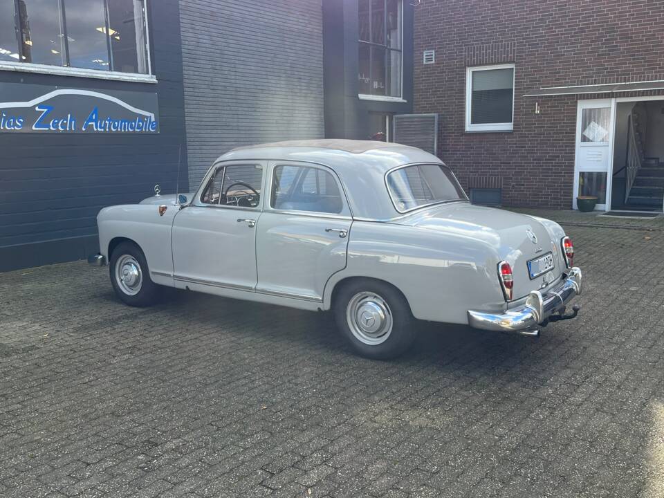 Image 18/86 of Mercedes-Benz 190 Db (1959)