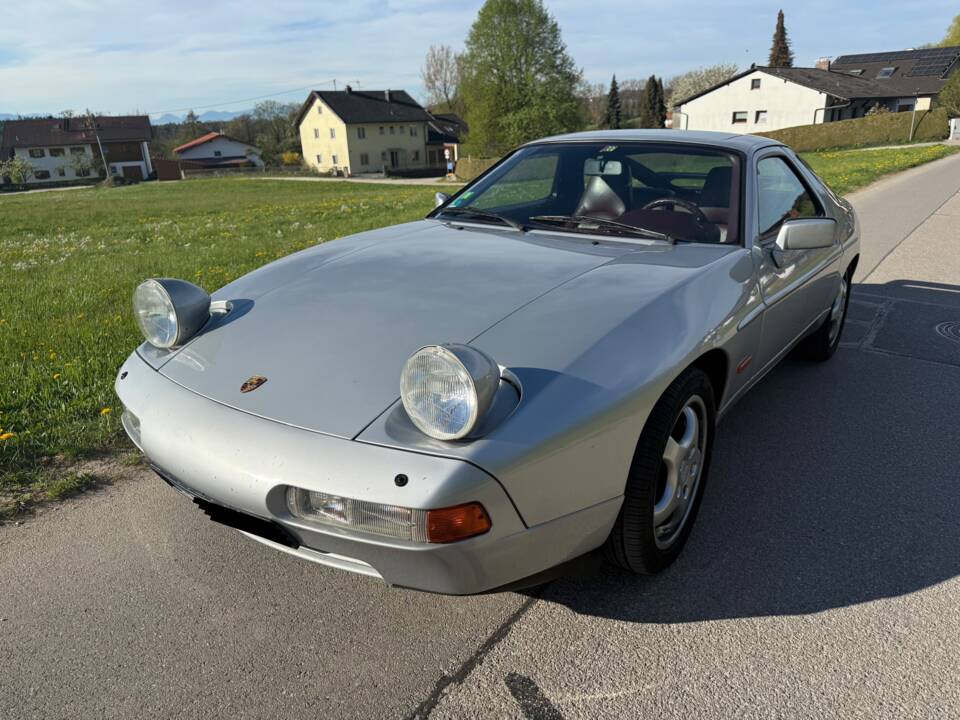 Image 2/6 of Porsche 928 S4 (1987)