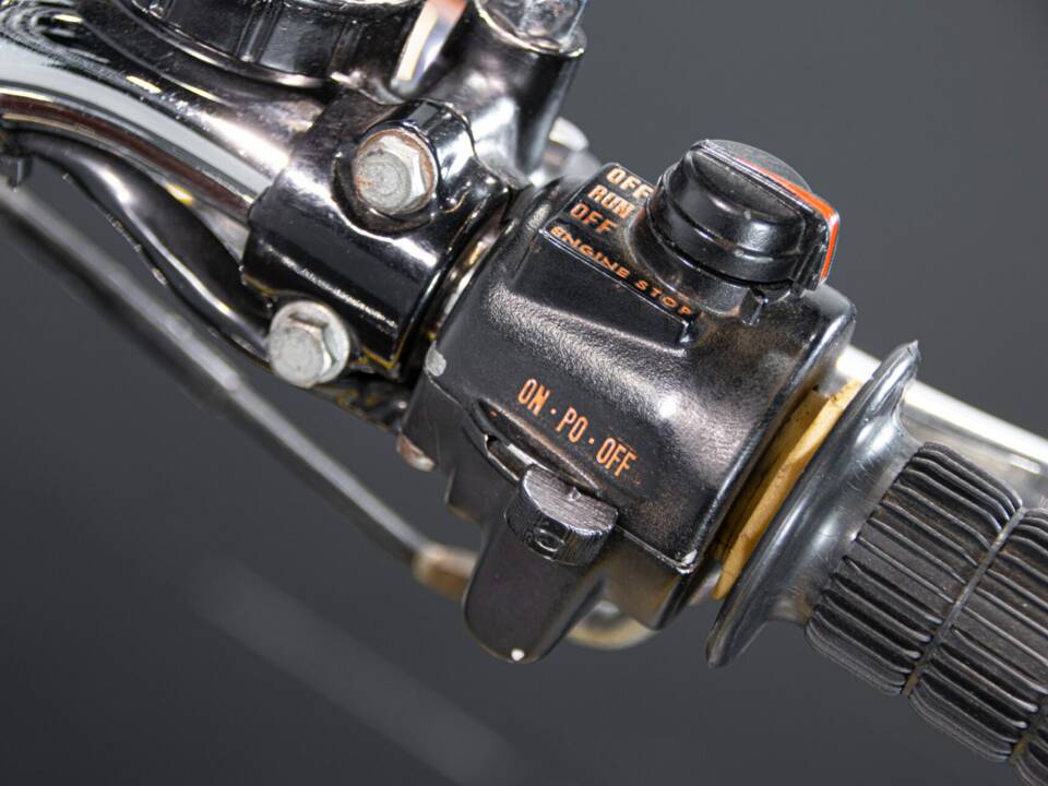 Image 14/50 of Kawasaki DUMMY (1976)