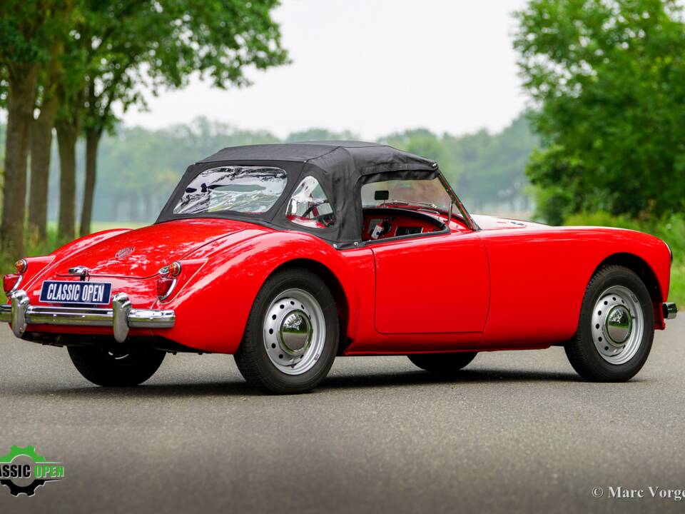 Immagine 39/50 di MG MGA 1600 (1960)